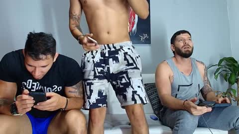 SCOTT  THEO  KAMERON  GENDERSON online show from December 20, 12:41 am