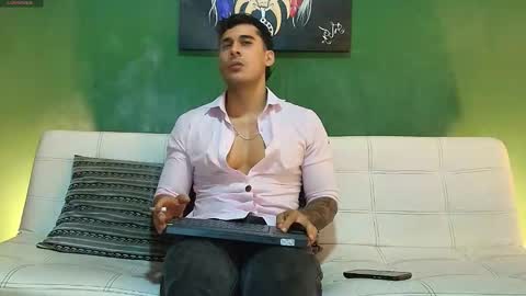 SCOTT  THEO  KAMERON  GENDERSON online show from November 29, 3:19 am