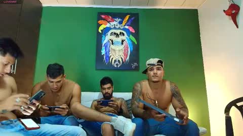 SCOTT  THEO  KAMERON  GENDERSON online show from September 27, 3:37 am