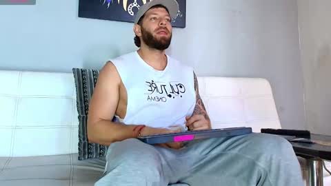 SCOTT  THEO  KAMERON  GENDERSON online show from February 28, 2:09 pm