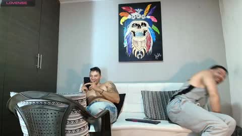 SCOTT  THEO  KAMERON  GENDERSON online show from January 16, 12:45 am