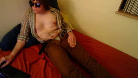 the_vintage_voyeur online show from February 14, 7:38 am