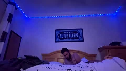 theamezcua98 online show from December 3, 5:24 am