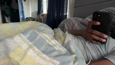 theeshooterr online show from October 15, 3:30 pm