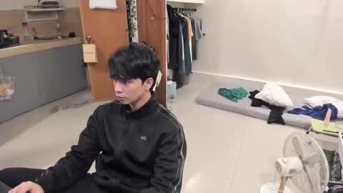 Green online show from October 13, 8:26 pm