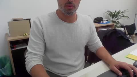 Snapshot of thehardcock2025 chatting on February 4, 8:28 pm thehardcock2025 online show from February 4, 8:28 pm