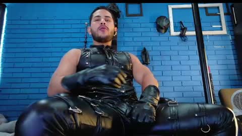 Ian Deniel online show from April 11, 8:45 pm