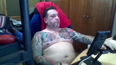 Snapshot of thekier chatting on January 17, 5:10 pm thekier online show from January 17, 5:10 pm