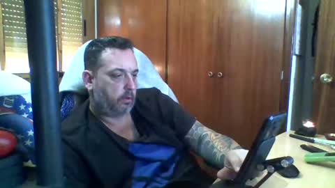 Snapshot of thekier chatting on December 6, 12:49 pm thekier online show from December 6, 12:49 pm