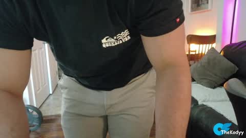 thekodyy online show from April 11, 6:00 pm