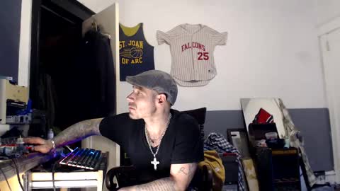 sledge online show from February 25, 1:06 pm