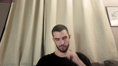 themmistokles online show from February 3, 8:14 pm