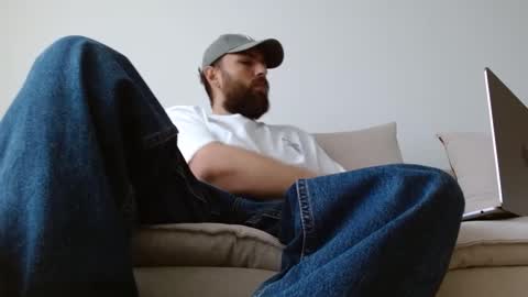 Snapshot of themonarchgoat chatting on October 2, 8:51 am TheMonarchGoat online show from October 2, 8:51 am