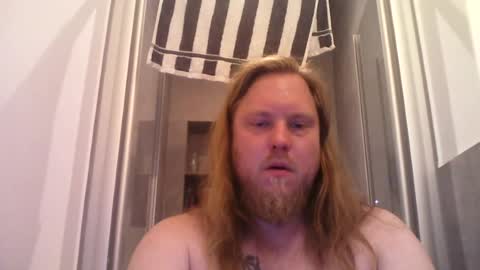 thenewdude1992 online show from July 2, 12:53 am