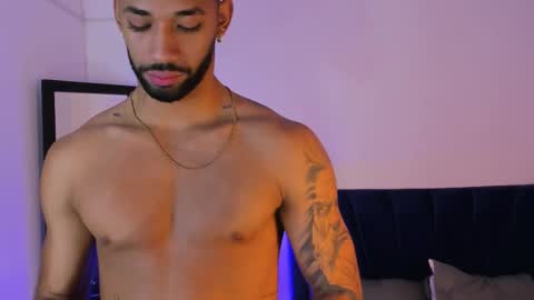 Theo Sky online show from November 5, 3:36 pm