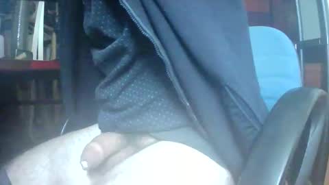 thesixpack_ online show from November 8, 6:33 pm