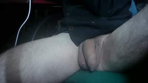 Snapshot of thesixpack_ chatting on December 6, 7:12 pm thesixpack_ online show from December 6, 7:12 pm