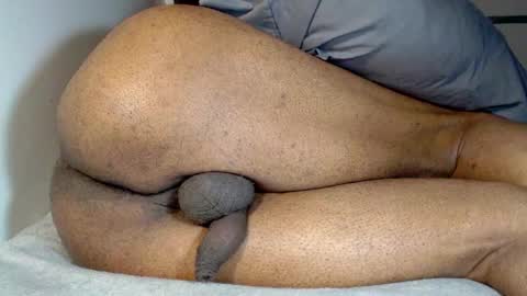 Snapshot of thetightestass14 chatting on March 9, 5:22 am thetightestass14 online show from March 9, 5:22 am