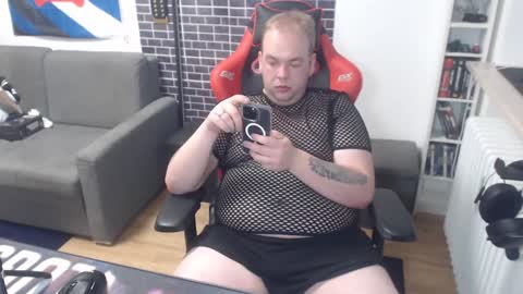 Snapshot of thewolfy31 chatting on December 2, 3:23 pm PupWolfy online show from December 2, 3:23 pm