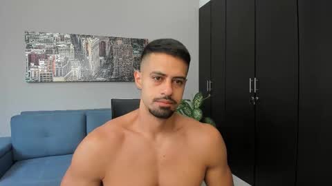 thiago_driussi online show from November 7, 12:08 pm