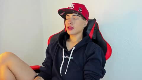 Thiago online show from November 21, 3:33 pm