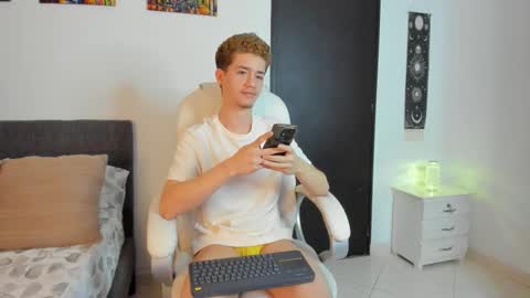 Manuel online show from February 24, 12:23 am