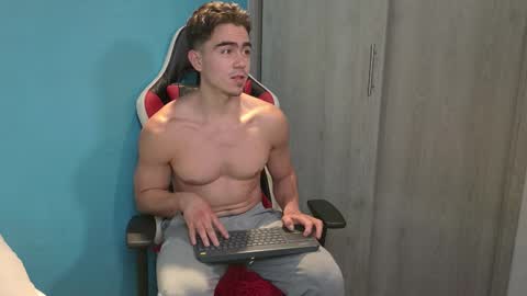 CACHONDO69 online show from October 6, 8:35 pm