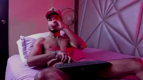 ThiagoFerreti online show from May 21, 4:08 am