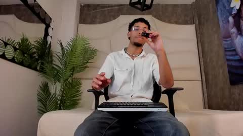 ThiagoFerreti online show from October 11, 3:43 am