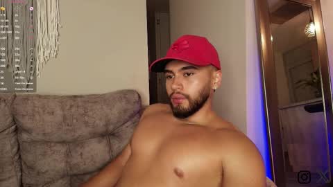 Snapshot of thiagohunk chatting on September 9, 5:29 am THIAGO online show from September 9, 5:29 am