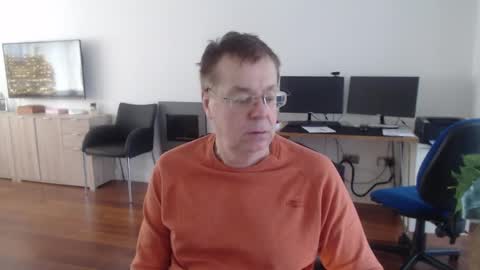 Play online show from December 18, 11:34 am