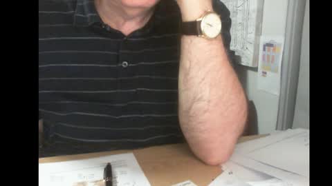 Snapshot of thickmelnik chatting on December 4, 2:04 pm James online show from December 4, 2:04 pm