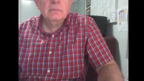 Snapshot of thickmelnik chatting on February 15, 2:00 pm James online show from February 15, 2:00 pm