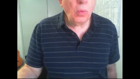 Snapshot of thickmelnik chatting on September 26, 1:25 am James online show from September 26, 1:25 am