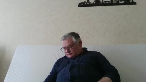 Thierrysymp online show from March 14, 9:38 am