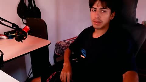 thieves_us online show from January 12, 4:50 pm