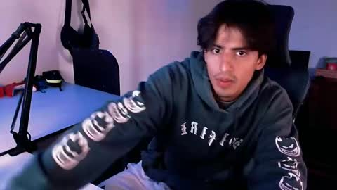 thieves_us online show from December 12, 2:22 pm