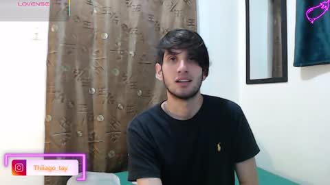 Snapshot of thiiago_tay chatting on September 22, 9:03 pm Thiiago online show from September 22, 9:03 pm