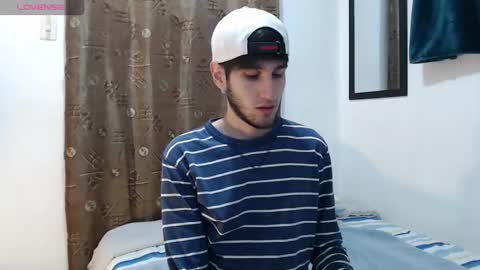 Snapshot of thiiago_tay chatting on September 29, 4:14 pm Thiiago online show from September 29, 4:14 pm