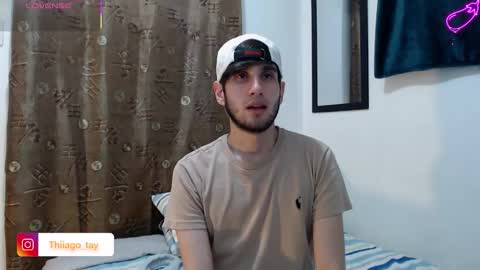 Snapshot of thiiago_tay chatting on September 30, 11:08 pm Thiiago online show from September 30, 11:08 pm