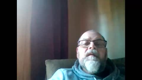 Snapshot of thisguy374 chatting on December 21, 1:53 pm thisguy374 online show from December 21, 1:53 pm