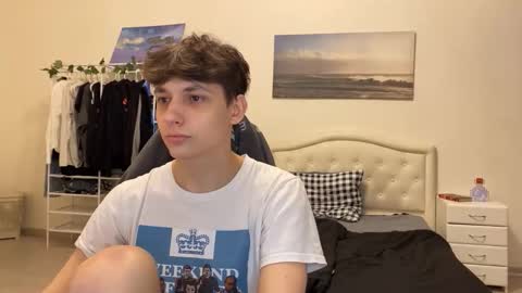 Snapshot of thomas617826 chatting on October 2, 8:35 pm Thomas Hill online show from October 2, 8:35 pm