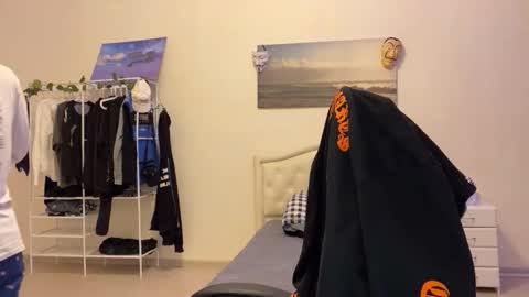 Snapshot of thomas617826 chatting on October 5, 9:19 pm Thomas Hill online show from October 5, 9:19 pm
