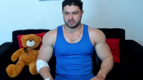 Thomas Brandon online show from January 25, 1:32 am
