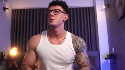 Thomas Falcon online show from October 15, 2:41 am