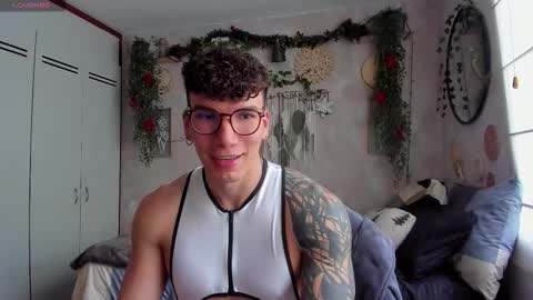 Thomas Grey online show from December 16, 7:10 pm