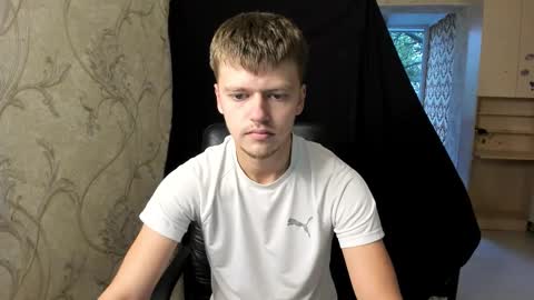 Snapshot of thomas_shelbivip chatting on September 18, 9:11 am Tomas online show from September 18, 9:11 am