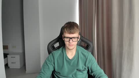 Snapshot of thomas_shelbivip chatting on January 25, 10:08 am Tomas online show from January 25, 10:08 am