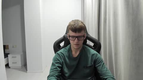 Snapshot of thomas_shelbivip chatting on January 23, 6:56 pm Tomas online show from January 23, 6:56 pm