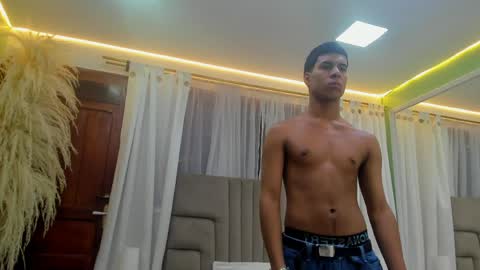 Thomas Valkov online show from June 3, 11:56 am
